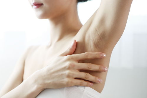 油耳屎一定有狐臭吗 可以治疗吗