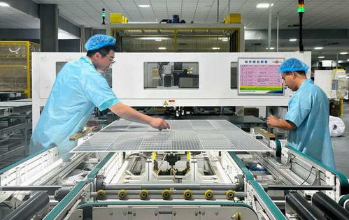 宁夏同心县光伏智能工厂 以创新科技点亮清洁能源未来，助力百姓健康生活